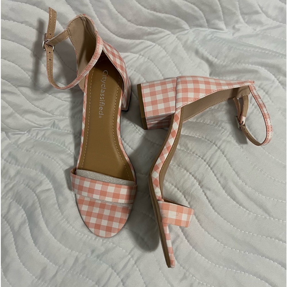 Pink and white checkered heels size 6.5